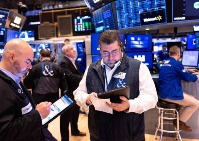 뉴욕증시 스태그플레이션 우려 나스닥 2.7%급락 