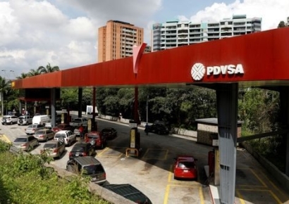 "주 3일만 일하세요"…잦은 정전에 근로 시간 확 줄인 베네수엘라