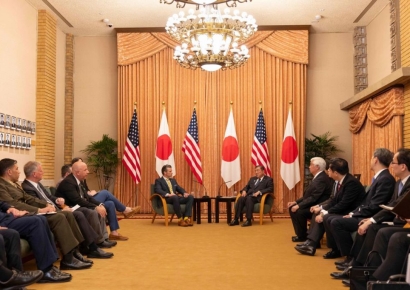 美日 국방 첫 대면회담…헤그세스 "日, 中침략 억제 필수파트너"