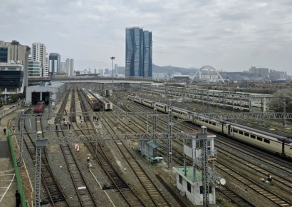 뚝 끊긴 부산, 철길 위에 다시 잇는다…'제2 美허드슨야드' 상업·주거지 조성[르포]