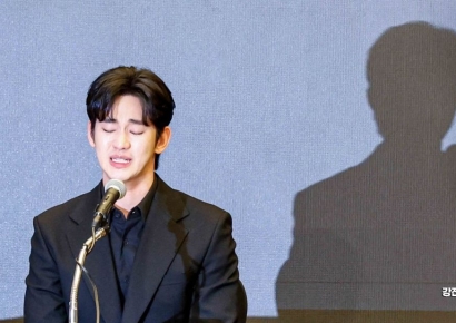 [포토] 김수현, '미성년자와 교제 사실 없어'