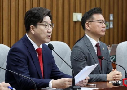 [포토] 권성동 "민주당, 헌재 모독 발언 사과하라"