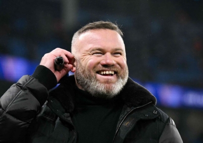 노상방뇨 딱 걸린 맨유 전설…英 경찰 "신고는 안 들어와"