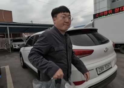 "충주 넘어 전국구로"…'충주맨', 산불 지역 공무원에 커피 돌렸다