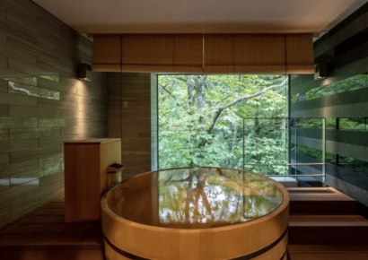 "이대로 가다간 큰일" 결단 내린 일본…여행객 숙박 없이 온천 이용 금지