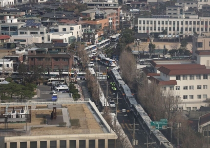 “눈덩이처럼 불어나는 피해”…종로구, 헌재 인근 상인·주민 지원책 강구