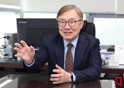 최재형 전 감사원장 "타협·상생 손 내미는 쪽이 국민 지지 얻을 것"