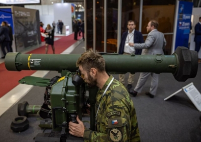 청년 80% "군대 안갈래" 조사에 화들짝…6000만원 보너스 내건 나라