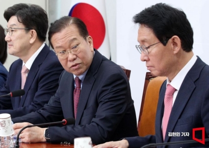 [포토] 권영세 “尹 복귀 시 개헌 추진…의회 독재 견제 수단 필요”