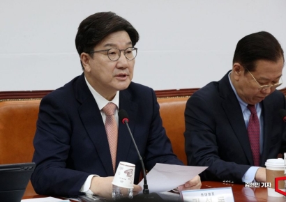 [포토] 권성동, 트럼프 상호관세…“민주당 권력욕 대응 골든타임 불태워”