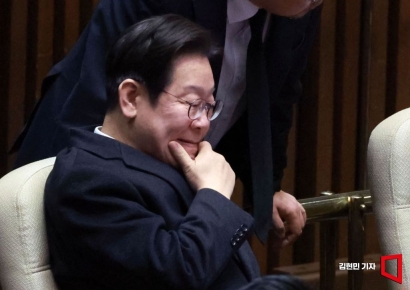 [포토] 생각에 잠긴 이재명 대표