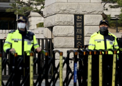 "대선 사전투표 막아달라" 법대 교수 가처분 신청…헌재 "기각"