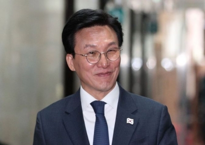 [포토] 밝은 표정의 김민석 최고위원