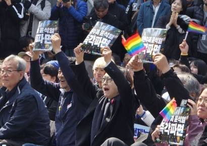 [포토] 인용에 환호하는 시민들