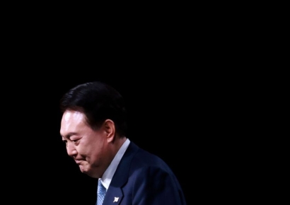 尹, 지지층에 "주권 수호 위해 싸운 여정, 위대한 역사로 기록될 것"