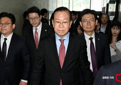 [포토] 굳은 표정의 국민의힘