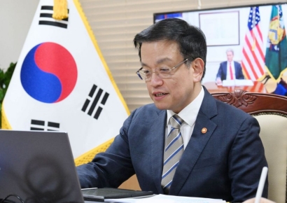 "베센트 美 재무장관, 상호관세 결정 핵심그룹서 밀려"