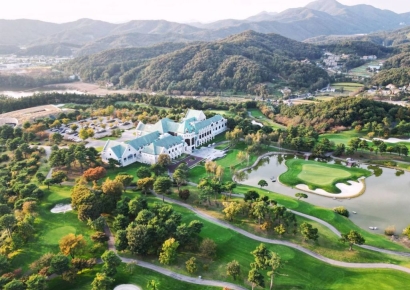 폭염에 약한 양잔디 걷어냈다…부영 마에스트로CC 재개장