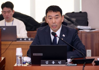 與 김용민 "보완수사권은 사실상 직접수사권…다른 방식으로 풀어야"