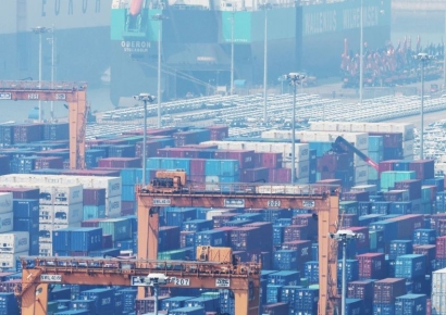 [속보] 5월 1~10일 수출입 모두 두 자릿수 감소…수출 23.8%↓