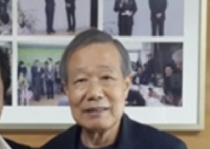 "목 따러 왔수다"…청와대 습격한 北 무장공비 출신 김신조 목사 별세