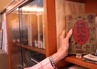 유품 정리하다 찾은 99년 연체 도서…반납 하러 갔다가 들은 말