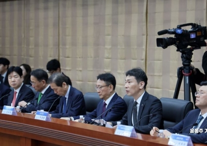 [포토] 발언하는 이복현 금감원장 