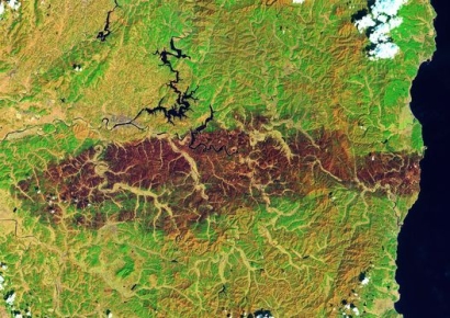"검게 타들어간 이재민 속 같네"…위성으로 본 경상도 산불 흔적