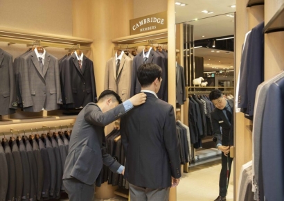 '남심 저격' 나선 신세계百… '멘즈 위크'서 최대 50%↓