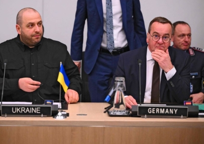 유럽, 우크라 35조원 지원키로…젤렌스키 "패트리엇 10기 달라"