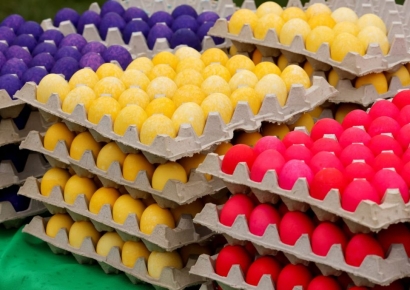 부활절에도 안 잡힌 달걀 가격에…美, 감자·마시멜로 꾸미기 열풍