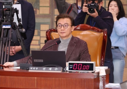 전재수 "대선 불출마…민주당 선택에 최선 다할 것"