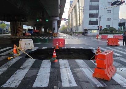 서울 마포구서 또 싱크홀…애오개역 앞 지름 40㎝ 규모 발생