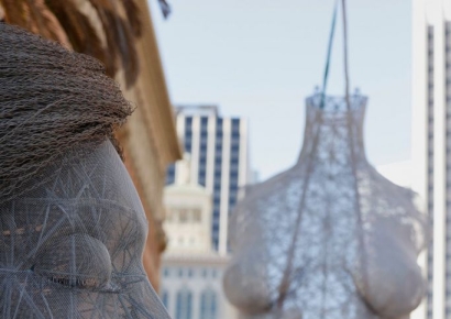 "대체 뭐 때문에"…도심 한복판 나체 조각상 두고 美 도시 갑론을박