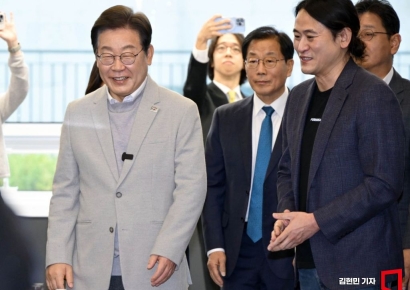 [포토] 첫 일성으로 퓨리오사AI 찾은 이재명 "AI, 먹사니즘의 핵심" 
