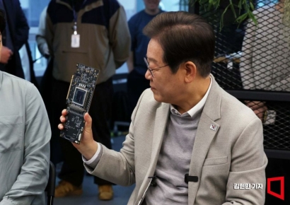 이재명, 출마후 첫 일정 퓨리오사AI 방문…비명계 경선룰 대응 고심