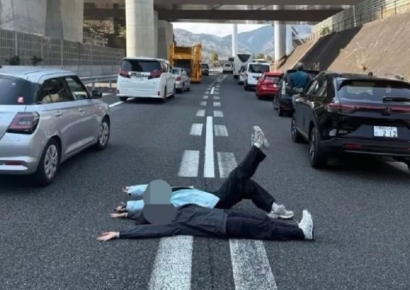 "원래 난 낯짝 두꺼워"…수십명 다친 현장서 '눕샷' 중국인 뻔뻔함에 中·日 공분