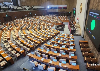 [포토] '이완규·함상훈 지명 철회 결의안' 국회 통과…국힘은 불참