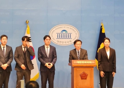 민주당, 'AI 변호사·홈닥터' 합법화 제안