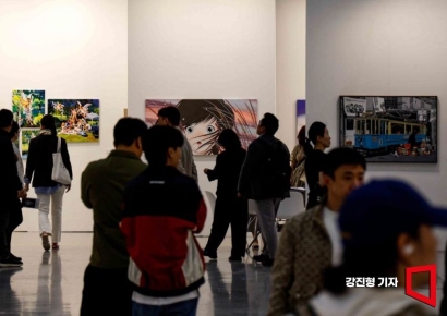 [포토] 코엑스, 2025 화랑미술제 VIP 프리뷰 개최