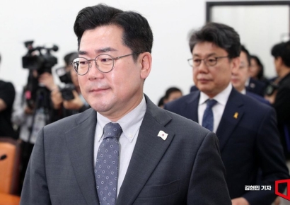 [포토] 박찬대 "한덕수, '헌법재판관 지명' 위헌 행위에 석고대죄해야"