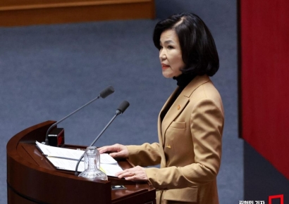 [포토] 재의 요구 이유 설명하는 이진숙