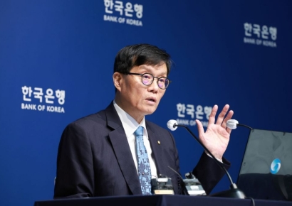 "5월 경제전망 확인부터" 이창용 총재 기자회견 발언 함의는[BOK포커스]
