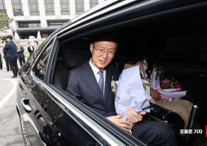 [포토] 문형배 헌재재판소장 대행 퇴임