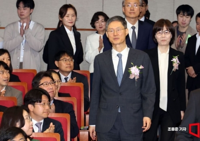 [포토] 퇴임식 참석하는 문형배, 이미선 재판관