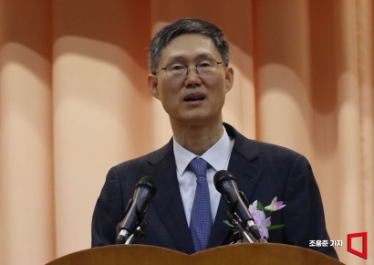 문형배 "왜 尹 사건만 시간으로…구속 취소 누가 봐도 의심"