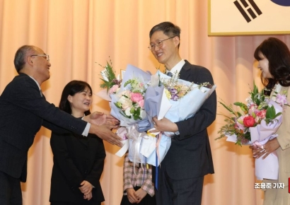 [포토] 문형배 헌법재판소장 권한대행 퇴임