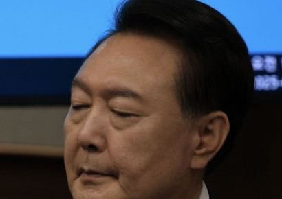 검찰, 尹 사저 아크로비스타 압수수색…건진법사 의혹 수사