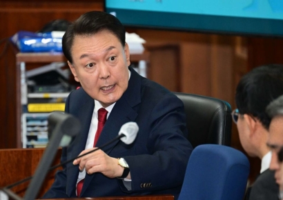 檢, '도이치 의혹' 尹 선거법 위반 사건 수사 재개…내달 1일 고발인 조사