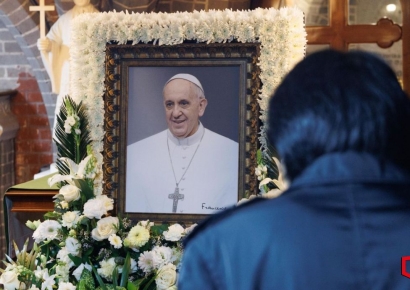 주치의 "연명치료 하지 말라는 게 프란치스코 교황의 뜻이었다" 